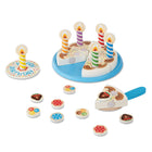 Gâteau d'anniversaire Melissa & Doug -Comprend 6 tranches de gâteau prêtes à être coupées, des bougies et des garnitures amovibles, une assiette à gâteau et un serveur