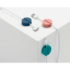 Poppin – Pinces à câble modernes - couleurs variées-Dimensions : 1,25 po x 0,5 po