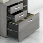 Bush Business Furniture - Armoire de bureau avec tiroirs et tablettes Studio C - gris platine-Conçue judicieusement pour un maximum de stabilite, le classeur avec tablettes est offert avec du materiel de fixation murale