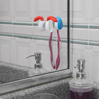 Travelon set de 2 housses de brosse à dents antibactériennes - Assorties-Les étuis se fixent à un miroir ou à toute autre surface rigide avec des ventouses