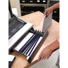 Fellowes Perforelieur électrique Galaxyâ„¢ E 500 avec trousse de départ (5218301)-Le guide réglable aide à centrer les documents aisément