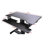 Rocelco – Bureau debout mobile MSD-40 à hauteur réglable, 40 po avec portée verticale allongée-Le plan de travail s'élève jusqu'à 49 po et s'abaisse jusqu'à 31 po (à partir du sol), pour optimiser la position de travail ergonomique des personnes de toutes hauteurs.