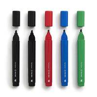 TRU RED - Marqueurs Permanents - Pointe Biseautée - Couleurs Variées - Paquet de 5-Encre qui marque la plupart des surfaces facilement et résiste à la décoloration