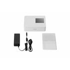 Canon - Selphy CP1500 Imprimantes Photo Mobile Et Compactes Blanc-Un grand ecran integre de 3,5 pouces vous permet d'afficher les images que vous souhaitez imprimer, de les modifier et d'y ajouter des effets de filtre comme sepia ou noir et blanc.