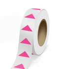 JAM Paper - Rouleaux d'étiquettes standard - triangle - 1 1/4 x 2 1/2 - rose fluo - 125 étiquettes/rouleau-Couleur : rose fluo | Faites ressortir votre courrier avec des étiquettes d'adresse d'expédition colourées.