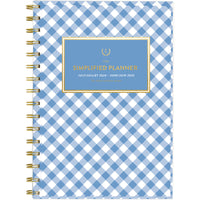 AT-A-GLANCE - Agenda scolaire hebdomadaire/mensuel gingham Emily Ley 2024-2025 - 5 3/8 po x 8 1/2 po - bleu/blanc - bilingue-Conservez le motif gingham ou personnalisez-le en ajoutant une photo dans la pochette avant transparente.