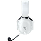 Razer - Blackshark V2 PRO PlayStation Casque esport sans fill pour Playstation 5 - Blanc-Profil et force de serrage optimisés: Amélioration de l’étanchéité et de l’isolation acoustique pour une concentration absolue