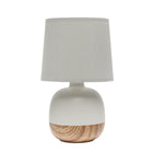 Simple Designs - Petite lampe de table du milieu du siècle - bois clair et gris clair-Base bicolore en céramique et imprimé bois
