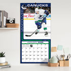 Turner Sports - 2026 Canucks Vancouver Calendrier mural de l'équipe Mensuel - 30,5 cm l x 30,5 cm H - Anglais-Papier certifié FSC avec encres à base végétale