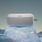 Bose - SoundLink Flex haut-parleur Bluetooth portable 2e génération, gris brouillard-Associez des haut-parleurs compatibles en mode stéréo pour les canaux gauche et droit ou en mode fête pour un son plus gros et plus audacieux