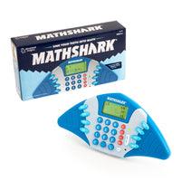 Educational Insights - Jeu de mathématiques électronique portable MathShark-Accroître La Confiance En Vous ! Stimulez la confiance en vous grâce à des jouets d'apprentissage de base qui développent les compétences dont les enfants ont besoin pour réussir à l'école