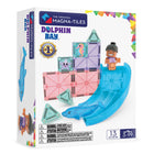 MAGNA-TILES -L’original ensemble de construction magnétique Dolphin Bay de 13 pièces-Ce qui est inclus: 13 pièces magnétiques, incluant une figurine d’explorateur de l’océan, une figurine de dauphin et un mélange de tuiles aux couleurs de l’océan avec des détails imprimés sous-marins et de rivage