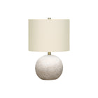 Monarch Specialties - Luminaire - 20 po H Lampe De Table - Béton Gris - Abat-Jour Ivoire / Crème - Contemporain-Illuminez votre bureau, votre salon ou votre chambre à coucher avec cette chic lampe de table de 20 pouces en forme de sphère, avec une base en béton gris au fini texturé, surmontée d'un abat-jour raffiné en lin ivoire et d'un embout doré pour un charme contemporain qui attire l'attention