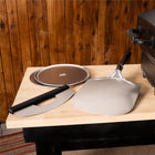 Blackstone - Kit d'outils essentiels pour pizza 4 pièces-La conception pliable de la pelle à pizza assure un rangement pratique