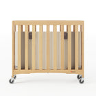 Foundations - Lit de bébé pliant compact avec roulettes surdimensionnées, 40 po x 26 po x 34 po-4