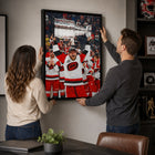 Frameworth - Nikolaj Ehlers Toile encadrée 20 po H x 29 po l Carolina Hurricanes Champions de la Coupe Stanley 2026 - Sous licence officielle LNH/AJLNH-Impression sur toile sans verre ni acrylique