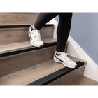 WeatherTech - Améliore l’adhérence dans les escaliers avec StairEdge - 44 po - Noir - Paquet de 5-La bande adhésive utilisée pour coller le produit à la marche est résistante à l’eau, de sorte que chaque revêtement StairEdge peut être lavé avec une vadrouille.