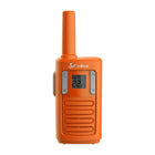 Cobra - RX100 Talkie-walkie à 22 canaux adapté aux enfants - Portée de 16 milles - Paquet de 4-Utilisez la lampe de poche LED ou activez la fonction SOS en appuyant sur un bouton