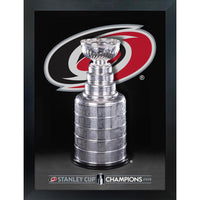 Frameworth - Carolina Hurricanes 16 po H x 20 po l Cadre Champions de la Coupe Stanley 2026 - Sous licence officielle LNH/AJLNH-Produit mural NHL and NHLPA sous licence officielle pour les amateurs des Carolina Hurricanes