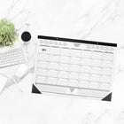 Staples - Sous-main mensuel scolaire 2025-2026 - 17 po H x 21 3/4 po l - bilingue-Calendrier sans thème en noir et blanc classique