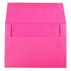 JAM Paper - Enveloppes d'invitation colorées A7 - 5,25 x 7,25 - rose ultra fuchsia - Paquet de 50-Ces enveloppes sont parfaites pour envoyer des invitations, des cartes de voeux, des RSVP, des cartes de remerciement, des cadeaux d'anniversaire, des remises de diplômes, des vacances et plus encore