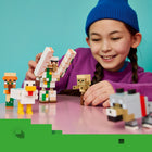 LEGO - Minecraft L’attaque du désert du Poulet chevauché-Appuyez sur la tête du golem de fer pour faire osciller ses longs bras