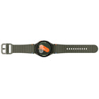 Samsung - Montre intelligente Bluetooth Galaxy Watch7 - 40 mm - Vert forêt-Rehaussez vos exercices quotidiens grâce à un suivi avancé de l’activité physique. Faites passer votre stratégie de remise en forme au niveau supérieur avec la montre Galaxy Watch7. Créez votre routine d’entraînement parfaite incluant des échauffements, des périodes de récupération et des pauses entre les deux, ou rivalisez avec vos records passés pour rester motivé. Suivez facilement votre activité physique, même dans l’eau grâce au