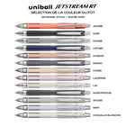 uniball - Jetstream Stylos à bille - 0,7 mm - Corps pastel - Encre noire - Paquet de 3-Une prise embossée et des accents en acier inoxydable donnent à ce stylo à bille un style élégant

