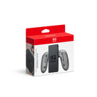 Nintendo - Poignée de recharge Joy-Con 2 pour manettes Joy-Con 2-Attachez les manettes Joy-Con  2 (vendues séparément) au support de recharge Joy-Con  2 pour les utiliser comme manette classique ou comme station de recharge pratique grâce au câble USB inclus