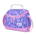 Roots - Boîte à Lunch Enfants - Matière Recyclée - Point Fusion - Violet-Ce modèle fait partie de notre programme Roots Recycler!
Les tissus principaux et les doublures de cette collection sont fabriqués à partir de bouteilles en plastique et de textiles recyclés à 100 % après consommation.