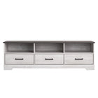 Prepac - Meuble TV Rustic Ridge, cabinet de rangement 66 po avec étagères, cabinet de rangement pour salon - Blanc vieilli-Armoire de rangement blanche contemporaine avec charme de ferme: Cette armoire de rangement pour chambre à coucher présente une finition blanchie à la chaux 2 tons avec un plateau en planches de chêne gris rustique, une base biseautée et des poignées en métal chanfreinées