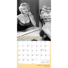 Plato - 2026 Marilyn Monroe Officiel Calendrier mural Suspendu Mensuel - 30,5 cm l x 61 cm H - Anglais-Grandes Pages de Jour Spacieuses - Tous les jours fériés les plus importants et les phases de la lune sont indiqués, avec beaucoup d'espace pour inscrire des notes et des rendez-vous