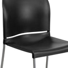 Chaise empilable noire profilée HERCULES d’une capacité de 880 lb à dossier complet avec base traîneau enduite de poudre grise-Conception pour un usage commercial