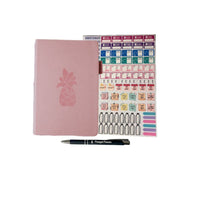 Wamaco - Collection Pineapple Planning Essential - Agenda rose non daté, autocollants, stylo-Pratique - Cet ensemble est suffisamment petit pour se glisser dans la plupart des sacs ou des porte-monnaie.