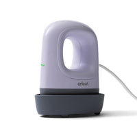 Cricut - EasyPress Mini LT - Lavande-Pressez avec les meilleurs : Conçues et fabriquées par la marque que vous connaissez et à laquelle vous faites confiance, les presses à chaud Cricut sont le complément idéal d'une machine de découpe Cricut. Elles sont conçues pour une polyvalence, une facilité d'utilisation et des résultats professionnels à chaque fois.