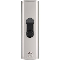 Transcend - SSD portable ESD320A - 2 To - Argent-Le SSD portable ESD320A de Transcend offre un taux de transfert ultra-rapide de 10 Gbit/s et une technologie de cache SLC de pointe, offrant des vitesses R/W fulgurantes allant jusqu’à 1050/950 Mo/s.