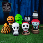 Excell Brands - Nightmare Before Christmas Squish'ums-Chaque capsule surprise contient un personnage emblématique en mousse douce à retour lent