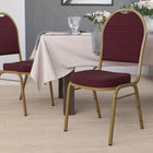 Flash Furniture – Chaise banquet empilable à dossier en dôme, siège en tissu bourgogne 2,5po, doré (FDC03AGEFE1679)-Siège et dossier rembourrés