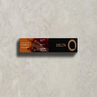 Delta Q - Capsules Espresso à la cannelle, paquet de 10-Qualité supérieure : Le secret de la qualité des mélanges Delta Q réside dans l'alliance parfaite de grains provenant des meilleures régions productrices de café au monde et de l'art de la torréfaction. Nous vous proposons un Espresso toujours parfait, en toute simplicité. Un Espresso unique et facile à servir. Tous les jours, partout.