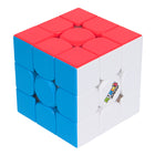 Rubik's - Jeux de société-VITESSES LES PLUS RAPIDES : Vous êtes un maître de la résolution de casse-têtes, mais saurez-vous battre votre record ? Le Speed Cube 3x3 est conçu sans autocollants et est pré-lubrifié pour vous aider à atteindre des temps plus rapides. 