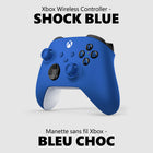 Microsoft - Contrôleur sans fil Xbox Series X - Bleu choc-Restez sur la cible grâce à l'adherence texturee des gâchettes, des pare-chocs et de l'etui arriere