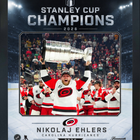 Frameworth - Cadre photoglass de Nikolaj Ehlers 16x20 des Carolina Hurricanes champions Coupe Stanley 2026 - 18 po l x 22 po H-Photo sous licence officielle NHL et NHLPA : cadre PhotoGlass de Nikolaj Ehlers 16x20 des Carolina Hurricanes champions de la Coupe Stanley 2026 motif glace pour les amateurs et collectionneurs des Carolina Hurricanes