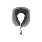 Reebok - Oreiller cervical ergonomique de voyage - Gris-Doté d'une généreuse mousse à mémoire de forme de 280 g, cet oreiller épouse parfaitement les contours de votre cou, assurant un soutien et un alignement optimaux. Dites adieu aux raideurs et bonjour à un voyage reposant où que vous alliez
