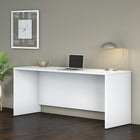 Bureau crédence Bush Business Furniture Studio C - 72 po de largeur x 24 po de profondeur - blanc (SCD372WH)-La surface de 72 po de largeur x 24 po de profondeur offre de l'espace pour s'étendre