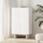 Manhattan Comfort - Ella 31,5 po Buffet Moderne d’Appoint - Blanc-Comprend 2 portes à fermeture douce avec 2 étagères réglables et 3 compartiments