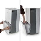 BLACK+DECKER - Déshumidificateur de 280 pi² pour espaces moyens à grands-Facile à entretenir : un voyant lumineux vous avertit lorsque le filtre à mailles réutilisable doit être lavé. La protection antidébordement garantit que l'eau ne déborde pas du réservoir. Il suffit de nettoyer avec de l'eau chaude savonneuse, de sécher et de remettre en place. Toutes les quelques semaines, nettoyez le seau de récupération d’eau. Notre produit est accompagné d'une garantie limitée d'un an sur les pièces et la main-d'œu