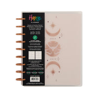 The Happy Planner - Planificateur durable Muted Mariposa 2025-2026 12-mois-Ce planificateur de 12 mois Muted Mariposa comprend des calendriers mensuels datés, des tableaux hebdomadaires, des pages de notes et 3 mois en prime