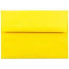 JAM Paper - Enveloppes d'invitation colorées A6 - 4,75 x 6,5 - jaune recyclé - paquet de 50-Ces enveloppes sont parfaites pour envoyer des invitations, des cartes de voeux, des RSVP, des cartes de remerciement, des cadeaux d'anniversaire, des remises de diplômes, des vacances et plus encore