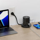 Uncaged Ergonomics - Multiprise rétractable sans fil avec gestion automatique des câbles et chargeur sans fil - Blanche-Cordon rétractable automatique de 1,8 m : tirez sur la longueur exacte dont vous avez besoin , rétractez-le instantanément pour un rangement sans encombrement