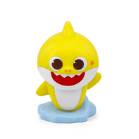tonies - Baby Shark figurine Tonie (Anglais)-Liste des titres (en anglais) : 1. Baby Shark 2. Baby Shark on the Bus 3. Good Morning 4. Shark Finger Family 5. Baby Shark is Lost in the Forest 6. Monkey Banana 7. Shark 1.2.3. 8. Shark ABC 9. Wacky Sharky Family 1. Eensy Weensy Baby Spiders 1.1. Where Did My Color Go 1.2. Pirate Baby Shark 1.3. I Love You Super-Duper 1.4. S-H-A-R-K 1.5. Have You Ever Seen Sharks Tail 1.6. Baby Shark Hiccup 1.7. Boogers 1.8. Wash Your Hands with Baby Shark Durée totale : env 3.